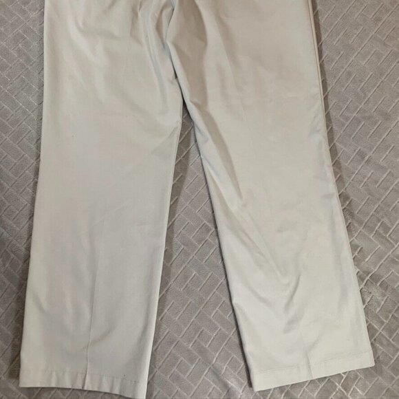 Gallaway Mens 34x30 Chino Pants Beige Straight Leg Mid Rise Golf Athletic - Picture 11 of 11